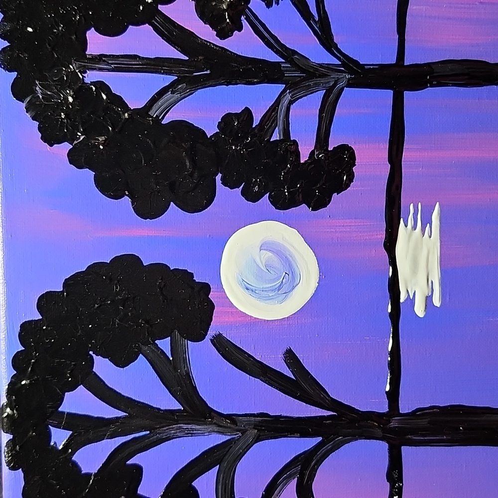Center moon - Picture 2 of 4